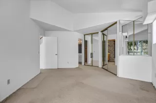 Photo #5: 250031752 Listing