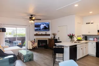 Photo #2: 250031809 Listing 