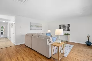 Photo #3: 250031874 Listing