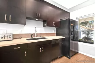 Photo #4: 250031908 Listing