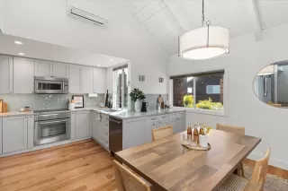 Photo #1: 250031922 Listing