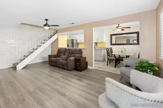 Photo #2: 250031929 Listing