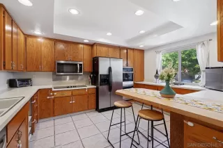 Photo #5: 250031945 Listing 