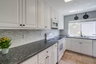 Photo #6: 250032003 Listing 