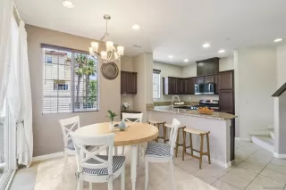 Photo #3: 250032239 Listing 