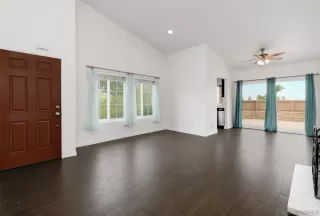 Photo #4: 250032276 Listing