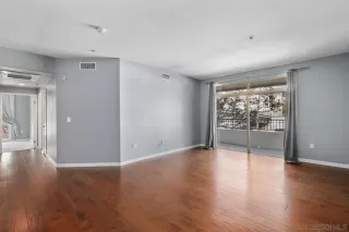 Photo #5: 250032337 Listing