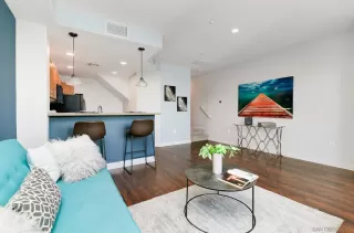 Photo #4: 250032371 Listing