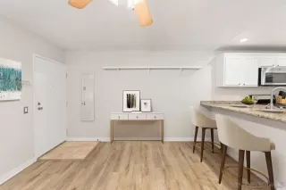 Photo #6: 250032396 Listing