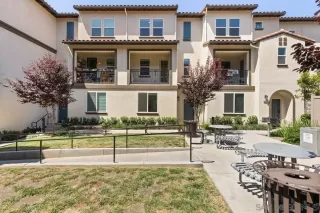 Photo #1: 250032487 Listing 