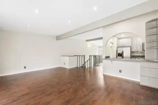 Photo #5: 250032541 Listing 