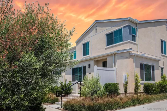 MLS: 250032545 Condo For Sale