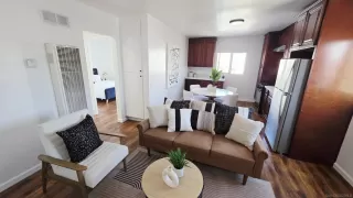 Photo #2: 250032598 Listing 