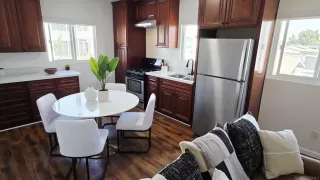 Photo #5: 250032598 Listing 