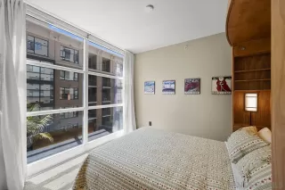 Photo #5: 250032636 Listing