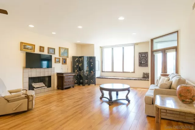 MLS: 250032643 Condo For Sale