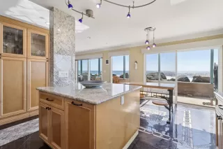 Photo #1: 250032673 Listing