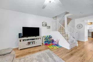 Photo #3: 250032703 Listing