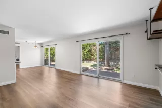 Photo #5: 250032785 Listing