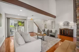 Photo #6: 250032807 Listing