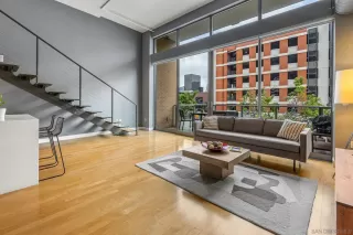 Photo #1: 250032825 Listing