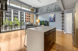 Photo #6: 250032825 Listing