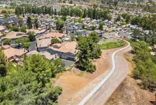 Photo #2: 250032826 Listing 