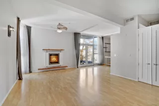 Photo #1: 250032855 Listing