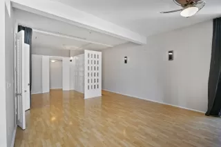 Photo #3: 250032855 Listing