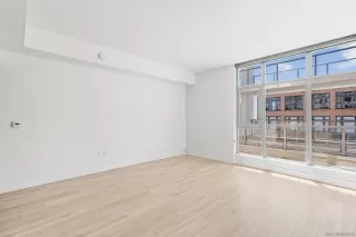 Photo #5: 250032884 Listing