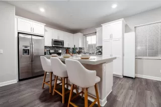 Photo #2: 250032923 Listing