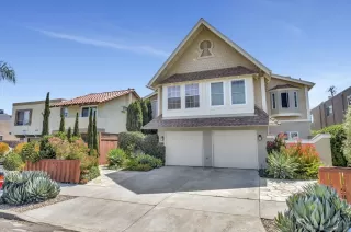 Photo #1: 250033108 Listing