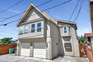 Photo #4: 250033108 Listing