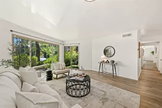 Photo #1: 250033114 Listing