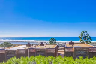 More Details about MLS # 250033148 : 13132 CAMINITO MAR VILLA