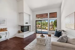 Photo #3: 250033157 Listing