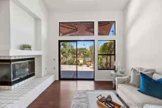 Photo #5: 250033157 Listing