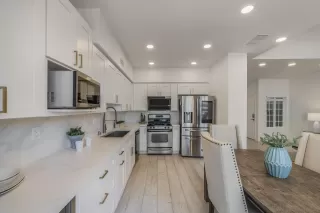 Photo #4: 250033179 Listing