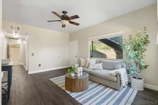 Photo #4: 250033200 Listing