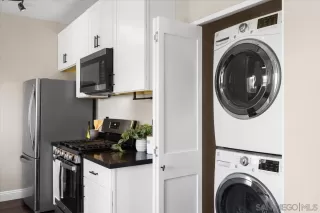 Photo #6: 250033200 Listing