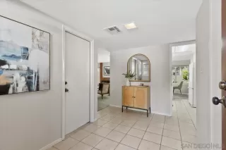 Photo #3: 250033206 Listing