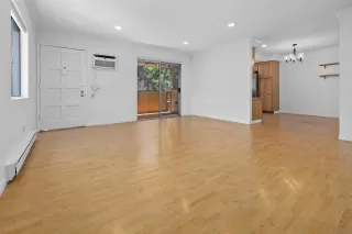 Photo #5: 250033240 Listing