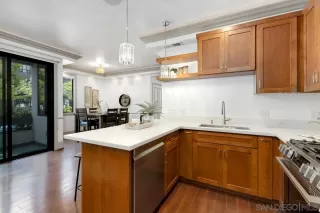 Photo #5: 250033258 Listing 