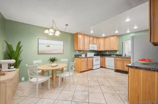 Photo #2: 250033309 Listing 