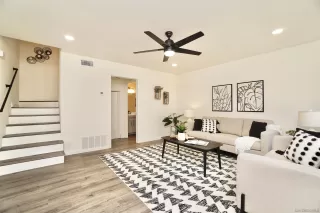 Photo #1: 250033352 Listing