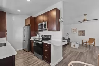 Photo #5: 250033443 Listing