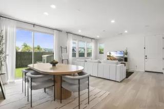 Photo #4: 250033518 Listing