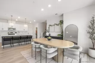 Photo #6: 250033518 Listing