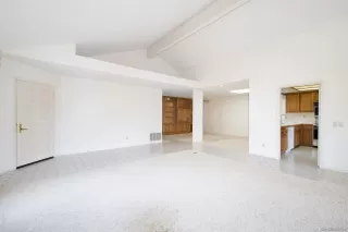 Photo #2: 250033528 Listing