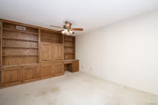 Photo #5: 250033528 Listing